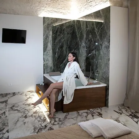 Amare 3* Bari